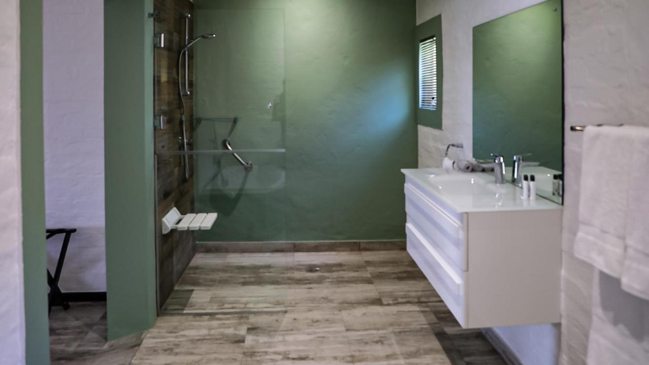 Rooiberg Wild Private Game Reserve レディスミス エクステリア 写真